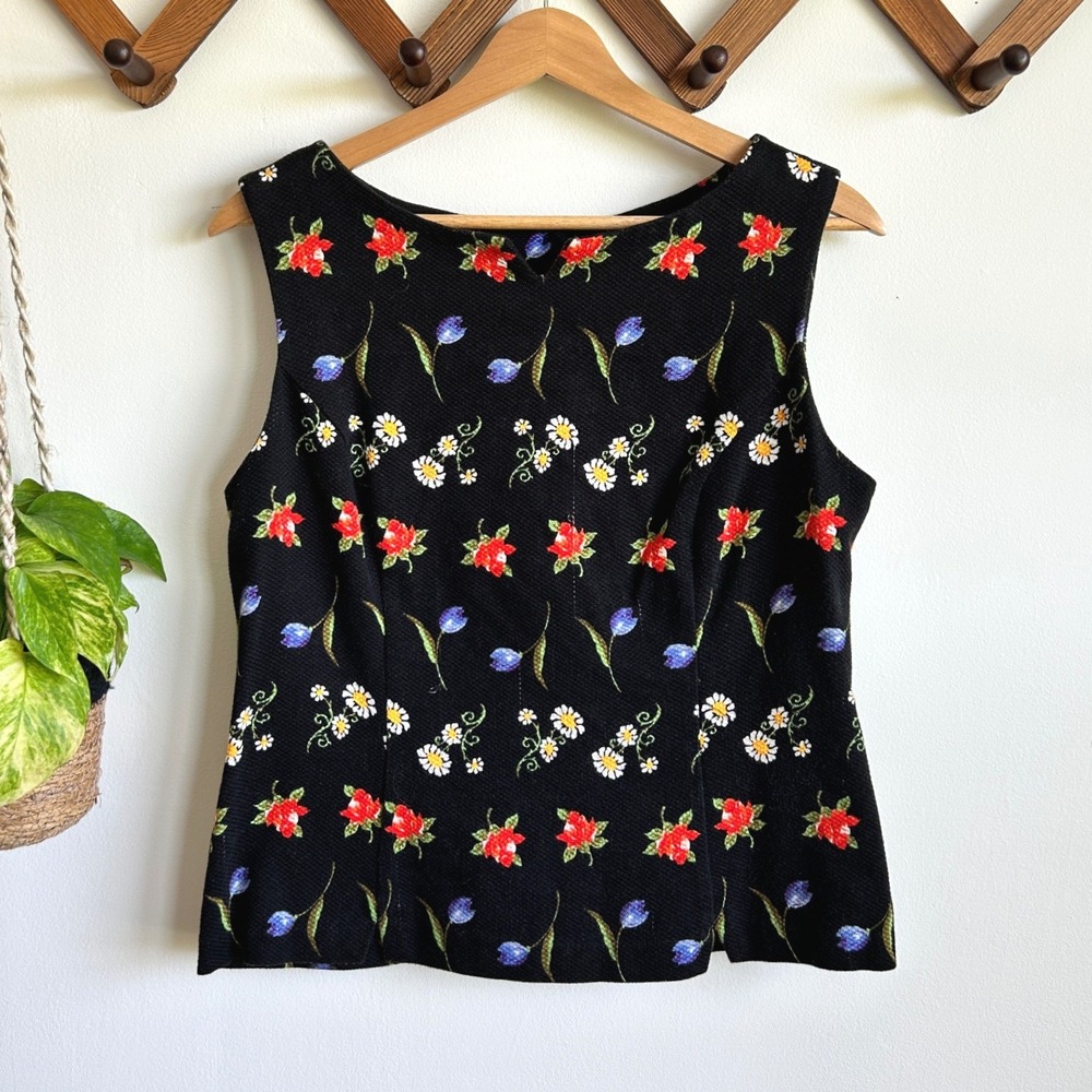 Vintage E.D. Michaels Floral Cotton Sleeveless Button Back Blouse Top Black 8